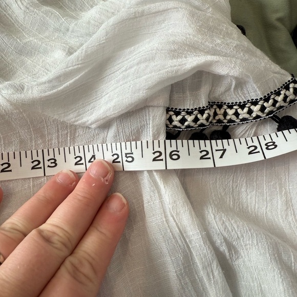 Plus size Apt. 9 White Blouse with Black Accents - Picture 5 of 6